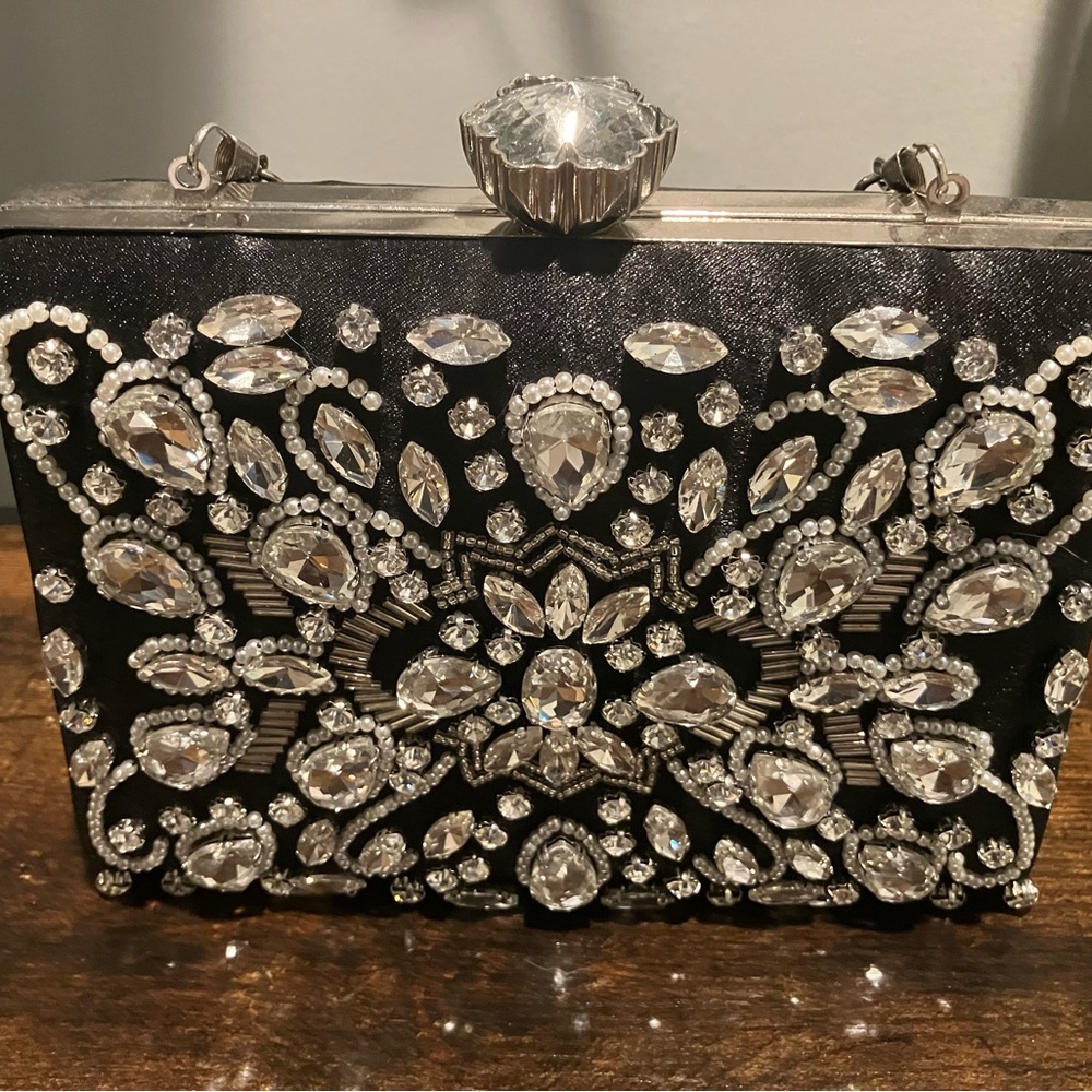 Black and silver crystal handbag w/ removable shoulder chain